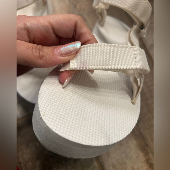 Teva Womens Flatform Universal Platform Sandals White Strappy US 8 Emo Y2K - Picture 9 of 9